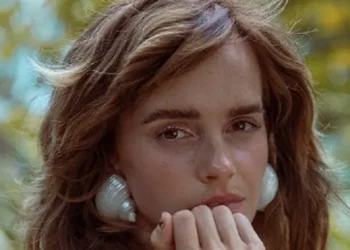 Emma Watson Beli Rumah Mewah Setelah Lanjut Kuliah S3 Bertema Snoopy