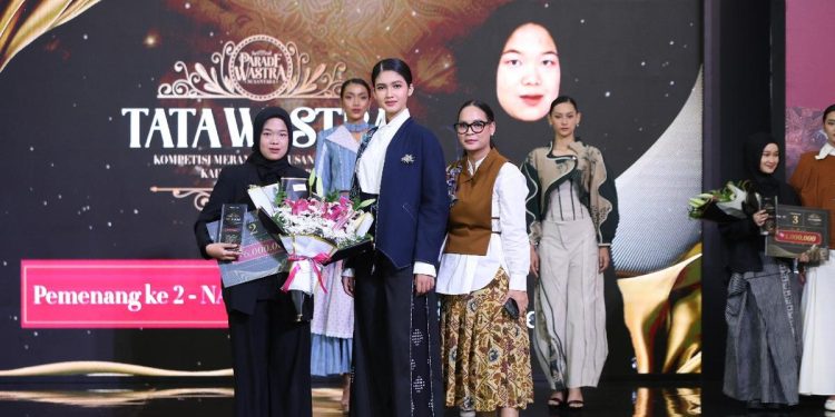 Daftar Pemenang Kompetisi Tata Wastra di Parade Wastra Nusantara 2025