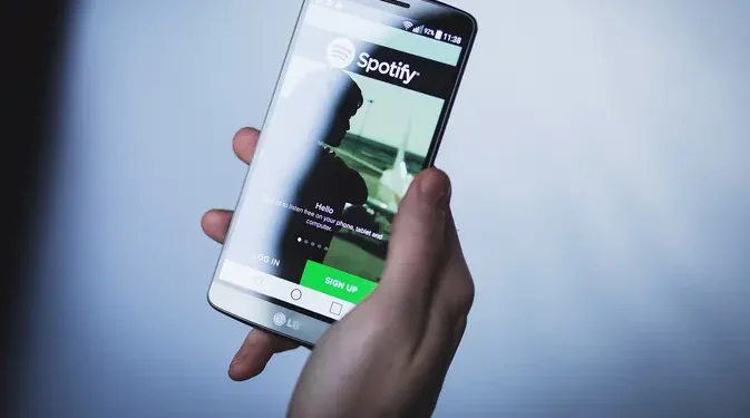 Boikot Spotify: Musisi Tinggalkan Platform Setelah CEO Investasi Senjata Perang