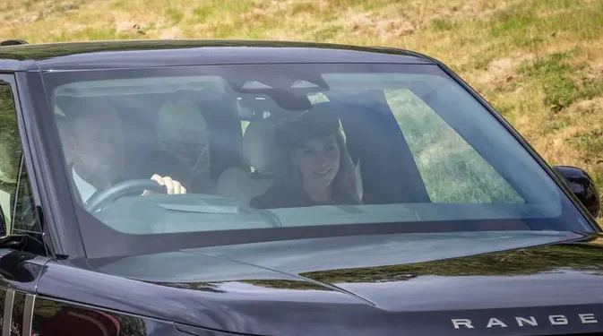 Kebaktian Kerajaan dihadiri Kate Middleton dengan warna rambut lebih pirang