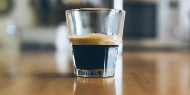 Batas Harian Minum Kopi Tanpa Gula yang Sehat dan Aman