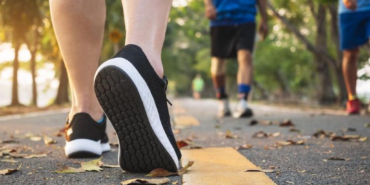 Dampak Jalan Kaki Setelah Makan bagi Tubuh Anda