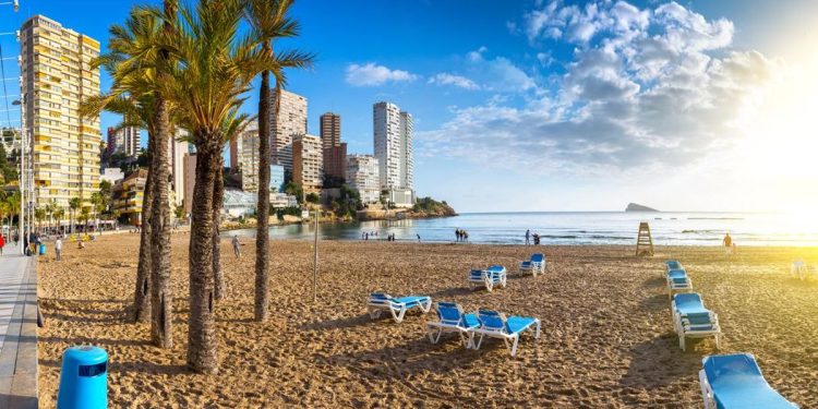 Pantai Wisata di Spanyol Ditutup Karena Penemuan Siput Berbisa