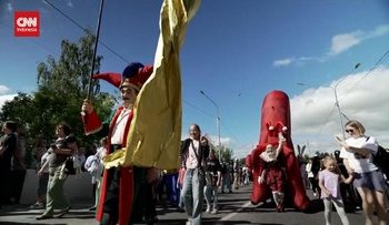 Festival Sirkus Jalanan Meriahkan Suasana di Rusia