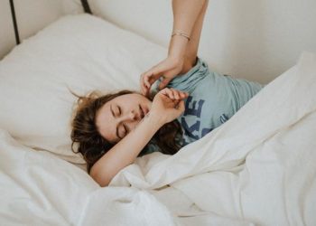 Mengigau Sambil Berjalan Ternyata Bisa Dijelaskan Secara Ilmiah