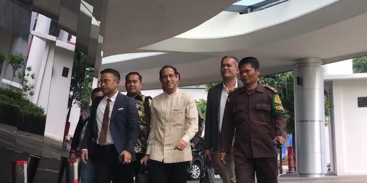 Nadiem Makarim Tersangka Korupsi Laptop Chromebook, Apa Perbedaannya dengan Laptop Lain?