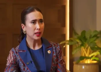 Menpar Widiyanti Tanggapi Isu Mandi Pakai Air Galon: Hanya Karangan Saja