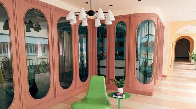 Apakah Kombinasi Warna Pink dan Hijau Sesuai untuk Desain Interior?