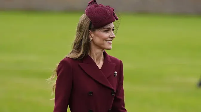 Kate Middleton Kenakan Bros Putri Diana Saat Sambut Donald dan Melania Trump