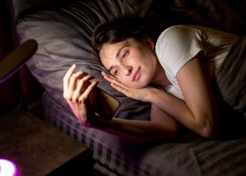 Sleep Call Tidak Selalu Romantis dan Berpotensi Berbahaya bagi Kesehatan