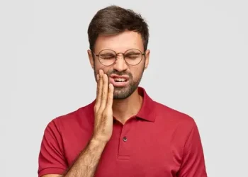 Gusi Berdarah dan Gigi Tanggal, Waspadai Penyakit Gusi yang Serius