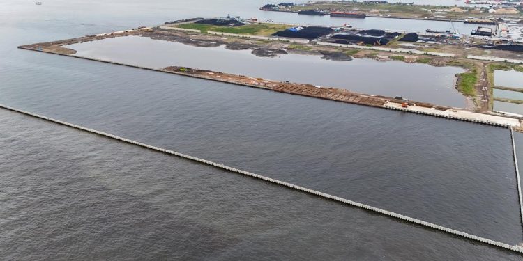 Tanggul Beton Cilincing Miliki Izin KKP Menyulitkan Nelayan