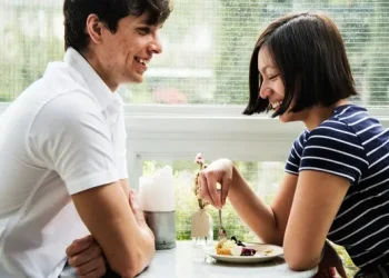 Naksir Atau Hanya Suka Perhatian? Begini Cara Membedakannya Dengan Jitu