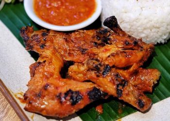 9 Resep Ayam Taliwang Asli Lombok dengan Bumbu Pedas yang Meresap Sempurna