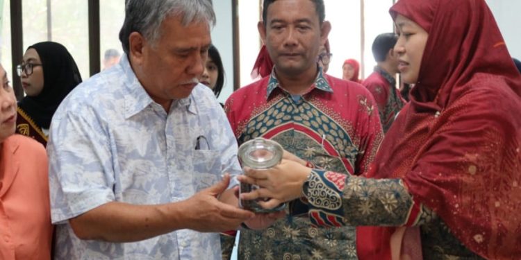 Walikota Cadiz City Filipina Belajar Penanaman dan Pengolahan Kopi di UNEJ