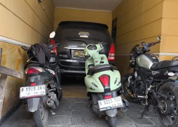 Mobil Berplat Dinas Polri Terlihat di Lokasi Diduga Penyekapan di Tangsel