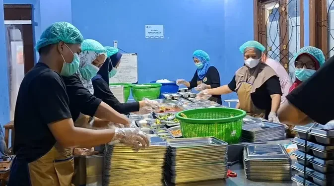 Guru Besar FKUI Mengingatkan MBG Program Mulia Perlu Hati-hati dalam Pelaksanaannya