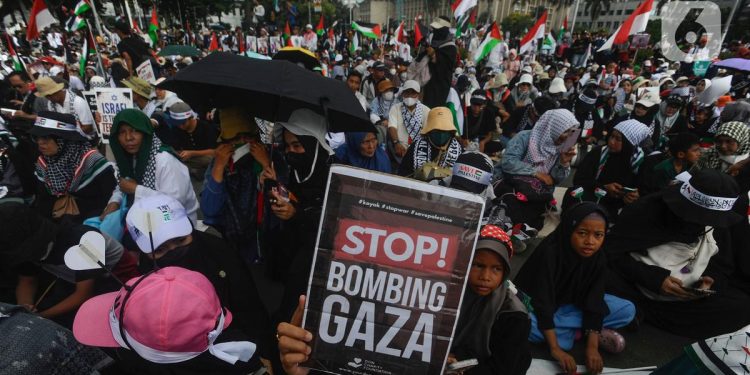 Ribuan Massa Padati Patung Kuda, Desak Hentikan Genosida di Gaza Palestina