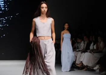 PIFW 2025, Menyelami Gelombang Koleksi Hian Tjen untuk Josephine Anni