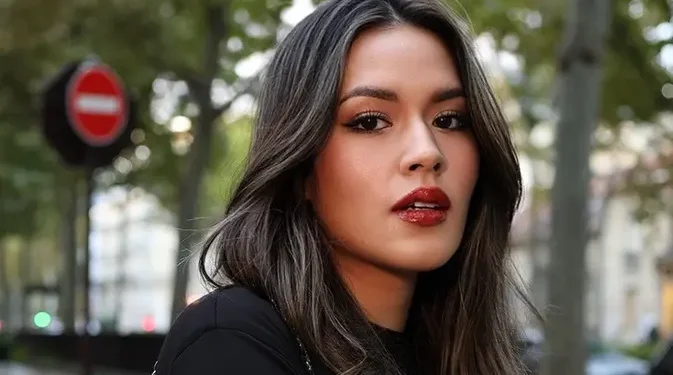 Gaya Raisa Andriana di Paris Fashion Week 2026, Coba Makeup Dior dan Nonton Show Loubutin