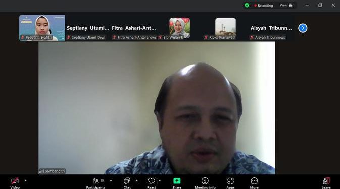 Efek Rokok Elektrik Berbahaya Bisa Sumbat Aliran Darah ke Otak dan Mata