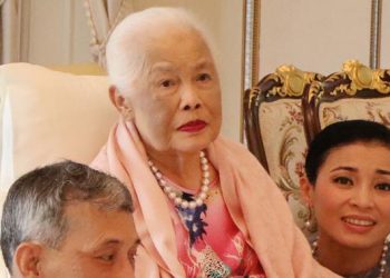 Ratu Sirikit Kitiyakara Mengangkat Sutra Thailand dan Dijuluki Ratu Tercantik Dunia