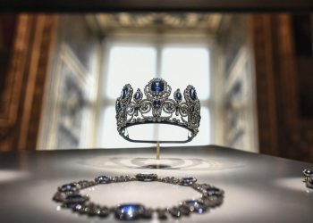 3 Berita Terbaru: Perampok Museum Louvre Tidak Sentuh Berlian Terkutuk Marie Antoinette Rp 1 Triliun