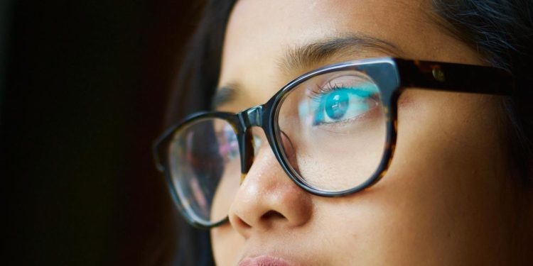 Anak Bermata Minus Rentan Cemas dan Depresi Menurut Penjelasan Ahli