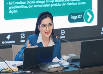 5 Artis Indonesia Berpendidikan S3, Nomor 4 Sukses Jadi Dosen