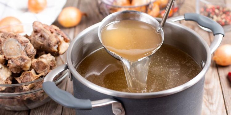 7 Sumber Kolagen Alami untuk Mengatasi Tanda Penuaan Dini