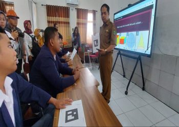 Papan Interaktif Digital di SLB Bantu Siswa Berkebutuhan Khusus Akses Teknologi