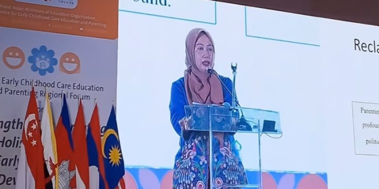 Penguatan Pengasuhan Holistik Integratif di Forum Regional SEAMEO CECCEP 2025