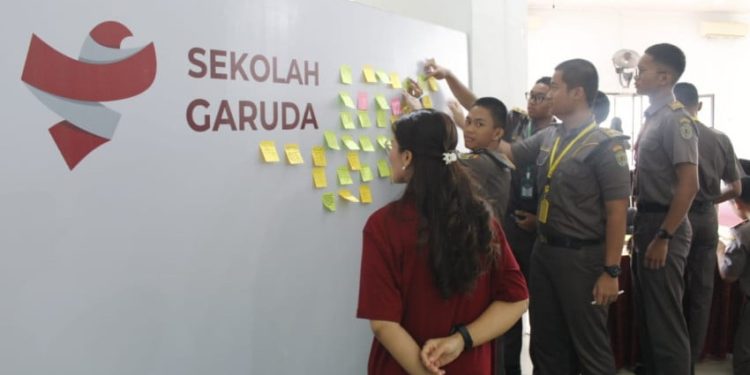 SMA 10 Samarinda Resmi Menjadi Sekolah Unggul Transformasi Garuda