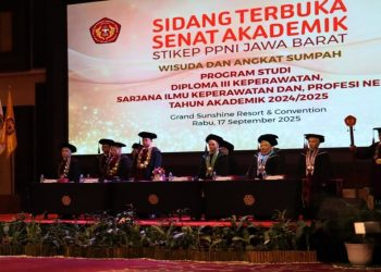 Kukuhkan 87 Calon Wisudawan, STIKep PPNI Jabar Siap Dukung Indonesia Emas 2045