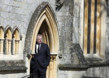 Mantan Pangeran Andrew Diperintahkan Kosongkan Royal Lodge dalam 3 Bulan Bersama Koleksi Boneka Beruangnya