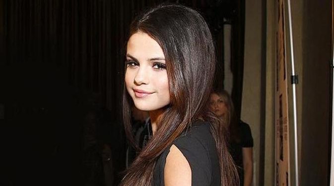 Perjuangan Selena Gomez Melawan Lupus dan Radang Sendi di Balik Rare Beauty