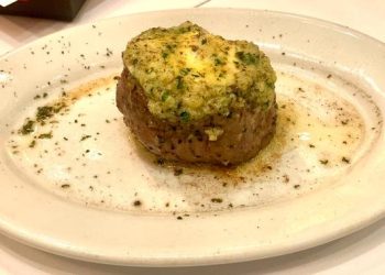 Menguasai Seni Sizzle untuk Hidangkan Steak Sempurna di Piring Panas