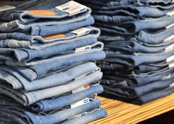 6 Model Celana Jeans Pria Rekomendasi untuk Belanja Harbolnas 11.11