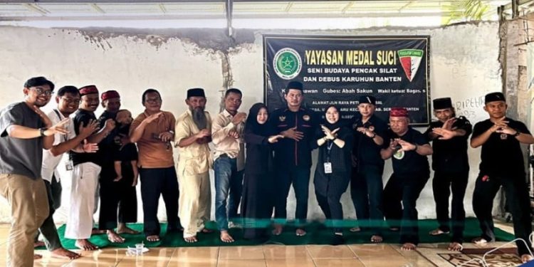 Dosen dan Mahasiswa Gelar PKM Seni Debus Banten untuk Produksi Film Dokumenter Puitis