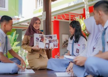 Target Penyaluran Tunjangan Guru Jelang HGN 2025 oleh Kemendikdasmen