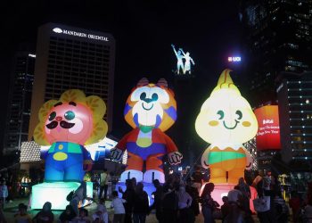 Festival Cahaya Jakarta Hangatkan Malam di Bundaran Hotel Indonesia