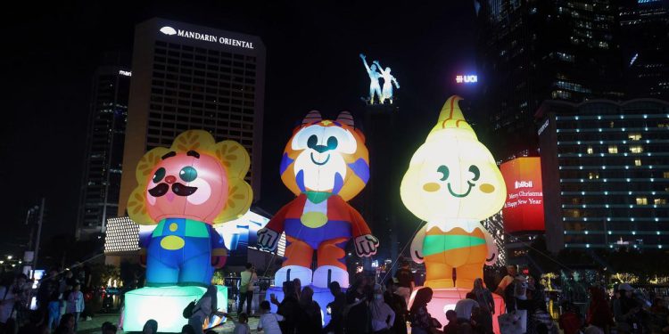Festival Cahaya Jakarta Hangatkan Malam di Bundaran Hotel Indonesia