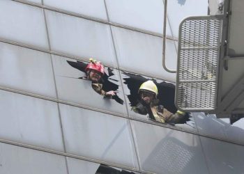 Korban Kebakaran Gedung di Kemayoran Dibawa ke RS Polri Kramat Jati