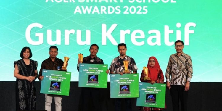 Penghargaan Sekolah Cerdas 2025 Mendorong Transformasi Digital Pendidikan