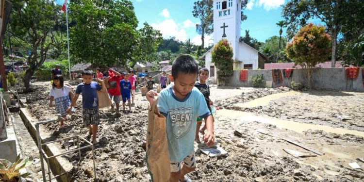 Penerbitan Ulang Ijazah dan Transkrip Korban Banjir Sumatera oleh Kemendikdasmen