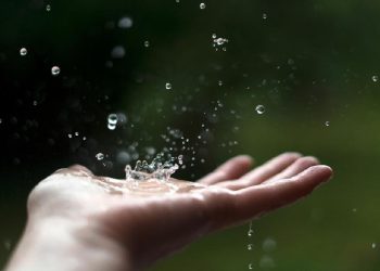 Hujan dan Sakit Kepala: Apakah Ada Hubungannya? Ini Penjelasannya