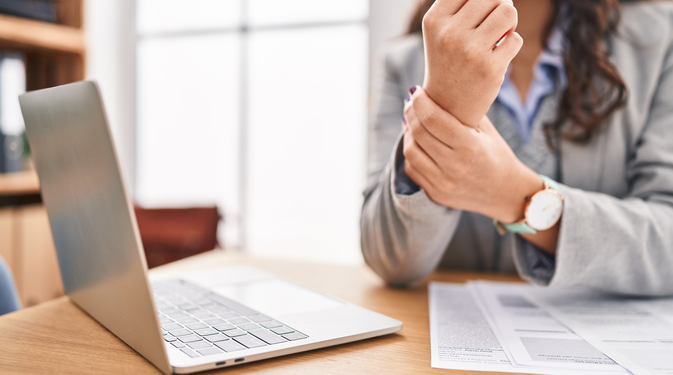 Sindrom Terowongan Karpal Menyebabkan Nyeri Pergelangan Tangan Gejala Lebih Parah Saat Malam