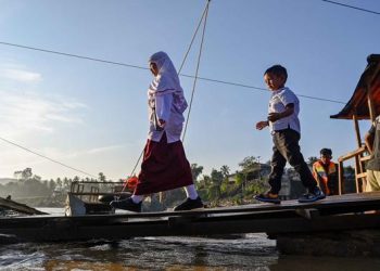 Anak-anak di Bireuen Aceh Kembali Sekolah Setelah Bencana