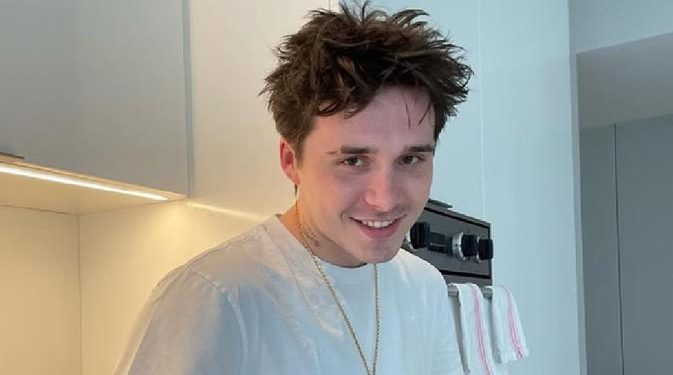 Buku Foto Brooklyn Beckham Dijual Barang Bekas dengan Kenaikan Harga Hingga 1.600 Persen