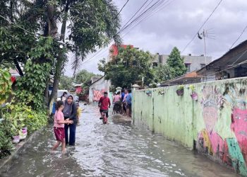 Hujan Singkat Mengakibatkan Air Masuk ke Dalam Rumah